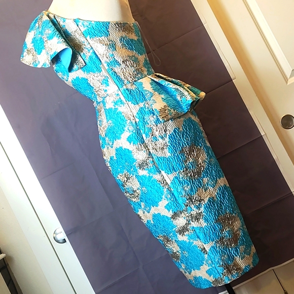 Blue and Gold crinkle one sleeve evening/cocktail midi gown - Picture 7 of 16